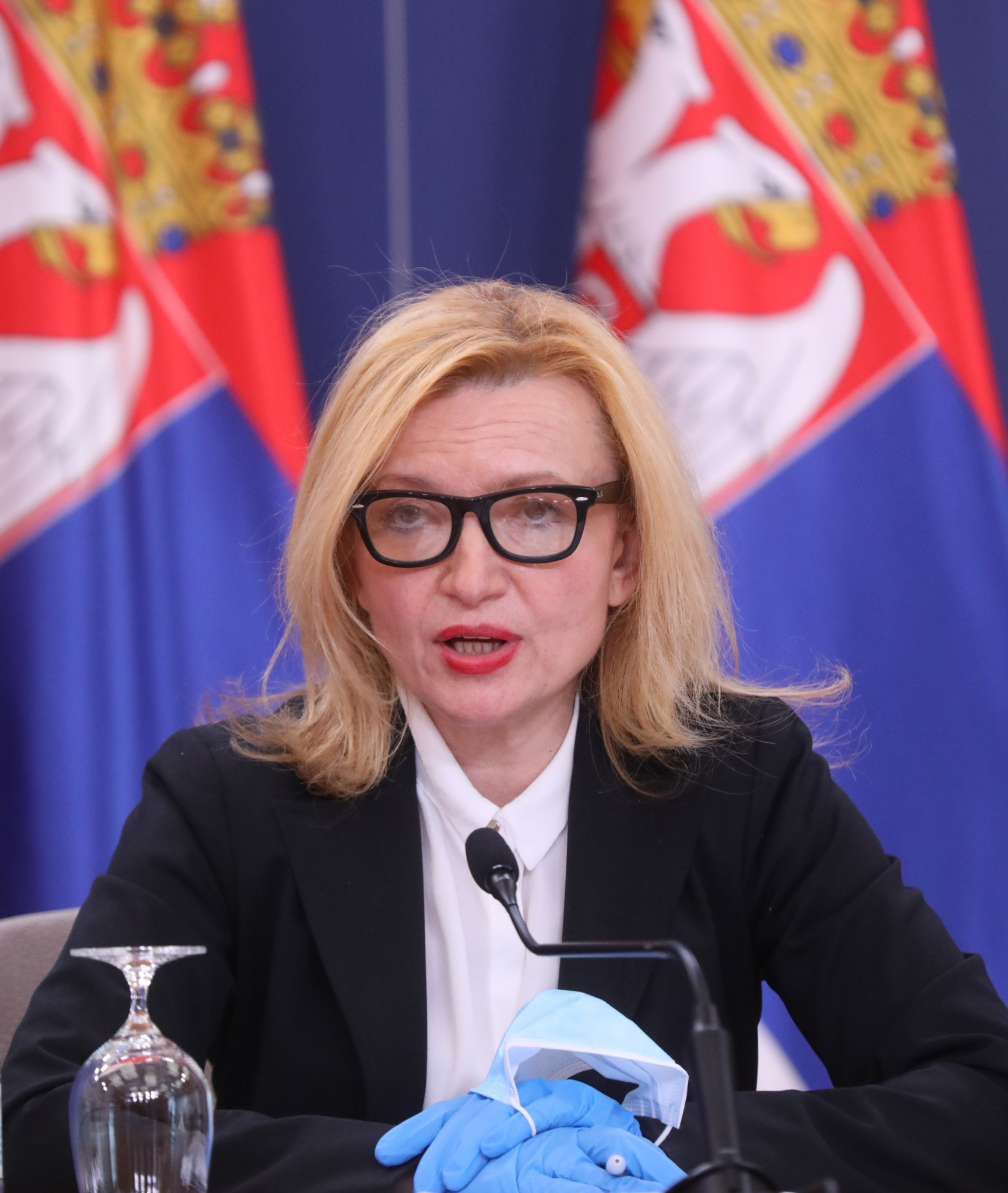 ISTRAŽUJEMO Evo zašto se u Srbiji manje umire od korone nego u zemljama u okruženju, svaki sedmi ide u bolnicu