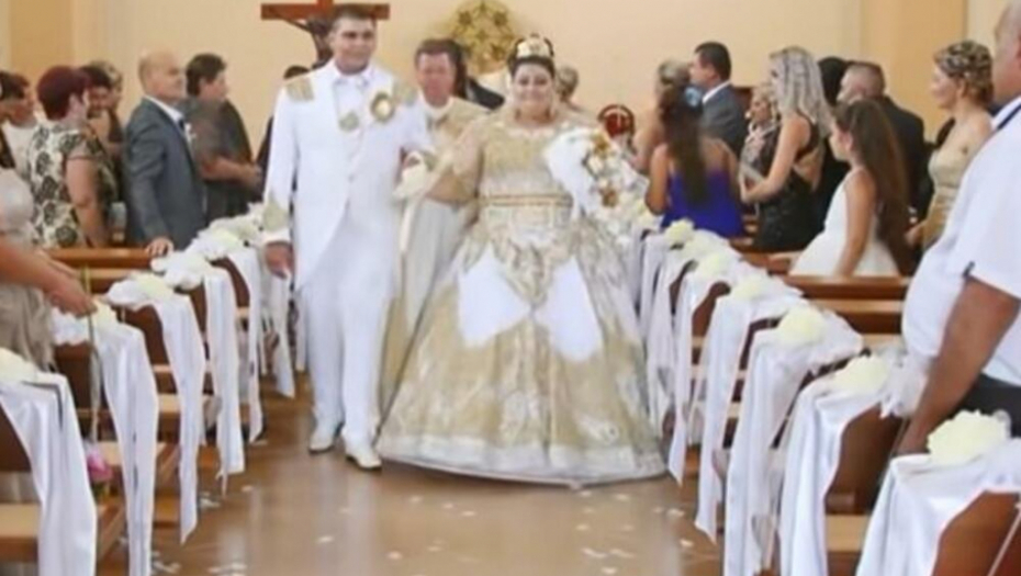 SVADBA KOJA JE FASCINIRALA SVET Sijalo zlato, brojale se pare, a mladenci su nečim iznenadili sve!(VIDEO)