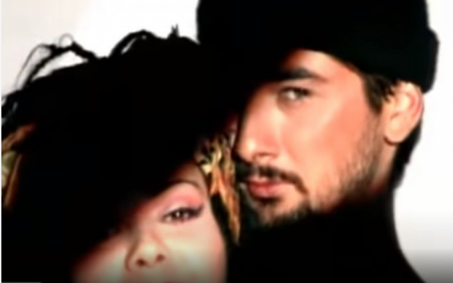 KARIJERU JE ZAPOČEO U SPOTOVIMA PEVAČICA Znate ga kao sjajnog glumca, a evo kakvi su bili njegovi počeci i o kojim hitovima je reč