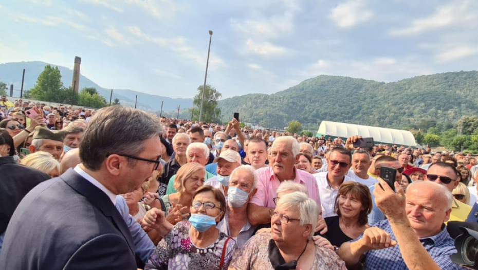 PREDSEDNIK VUČIĆ POSLAO SNAŽNU PORUKU NARODU Uslediće pritisci zbog Kosova i Republike Srpske, ali će Srbija uvek biti uz vas