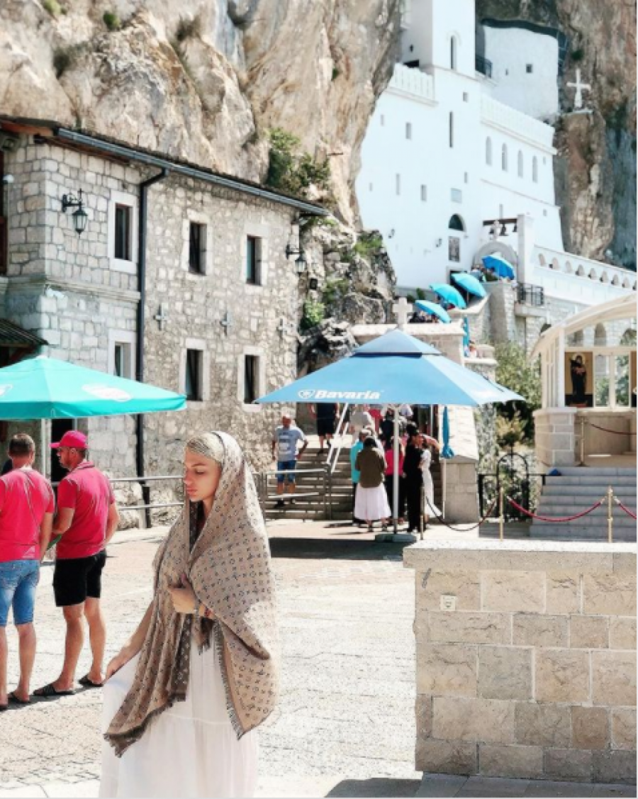 POSLE MEDIJSKE BURE, MIR NAŠLA NA OSTROGU Oglasila se Milica Kemez i prikazala do sad neviđeno izdanje (FOTO)