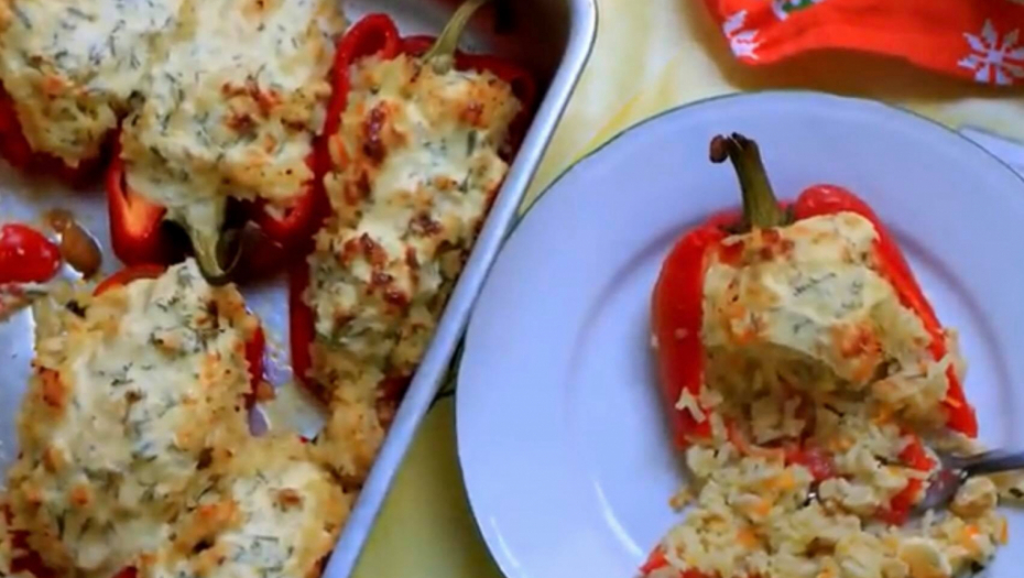 Preukusan ručak: Punjene paprike iz rerne sa rižom i mesom