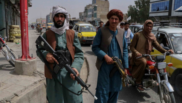 SPREMA SE RAT? Hiljade ljudi spremno za borbu s talibanima