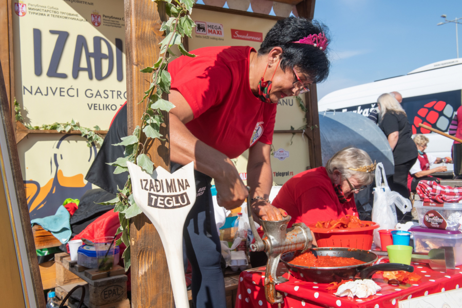 IZAĐI MI NA TEGLU AKO SMEŠ!  Počinje osma sezona najvećeg gastronomskog karavana na Balkanu!