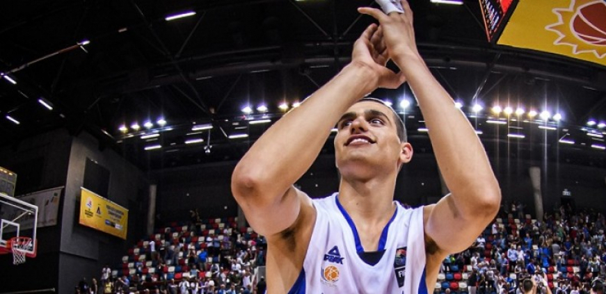 UPOZNAJTE NOVOG PLEJMEJKERA PARTIZANA On je evropski Stef Kari, spakovao Srbiji 24 poena, bio i u vojsci