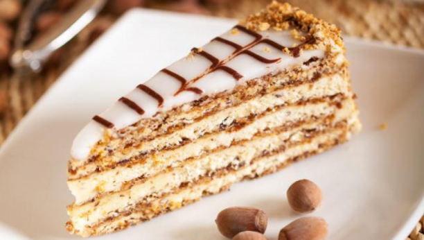 ČUVENA ESTERHAZI TORTA: Slavna, moćna poslastica - Ukus raja na vašem tanjiru