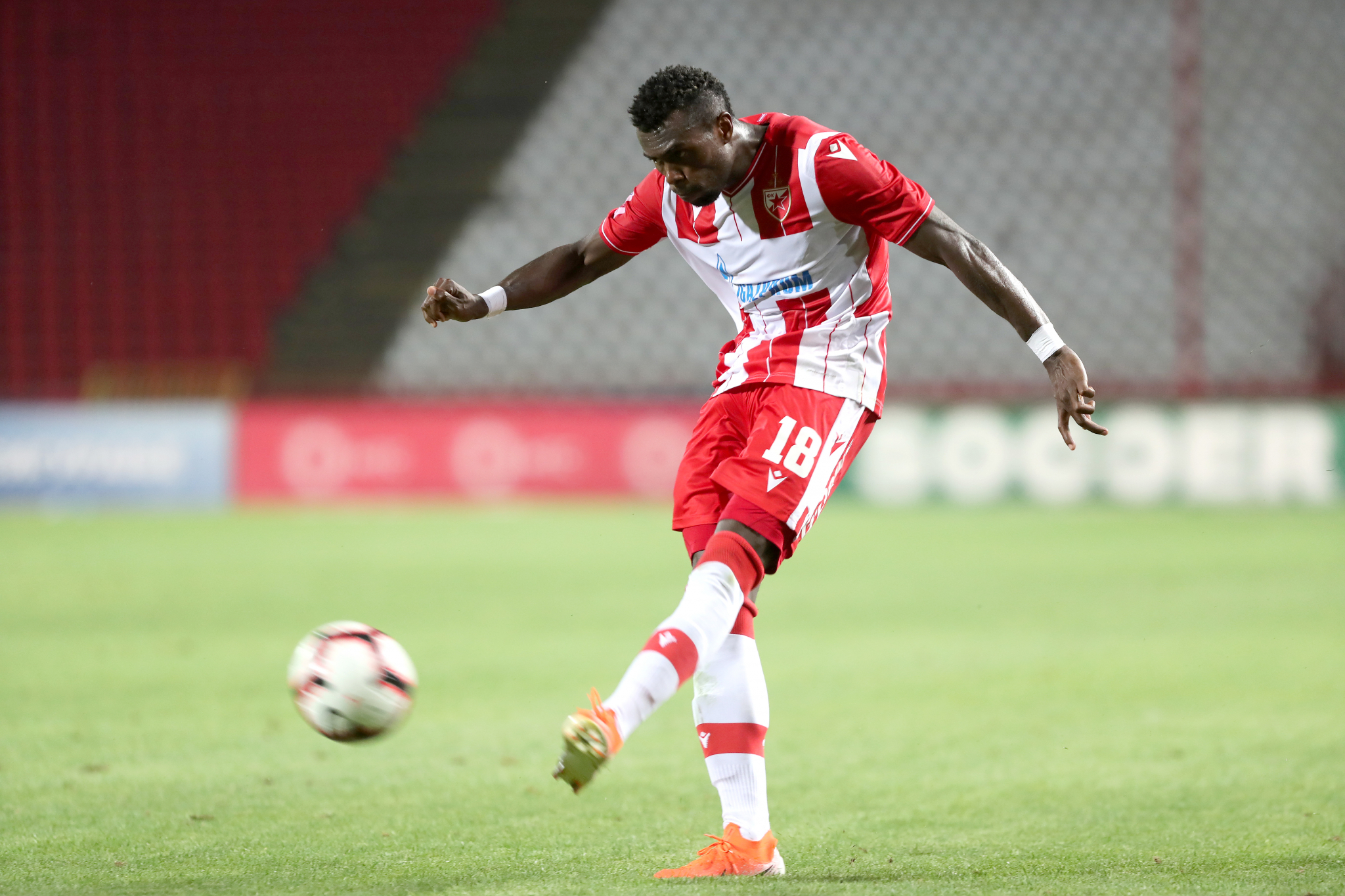 OD LIGE ŠAMPIONA, DO KLUBA ZA KOJI NIKO NIJE ČUO! Najveći promašaj Zvezde pronašao novi angažman!