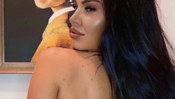 SLIKANJE NA JAHTI POSTAO JE TREND MEĐU ZADRUGARKAMA! Marija Ana Smiljanić se skinula u bikini i ostavila muškarce bez daha (FOTO)