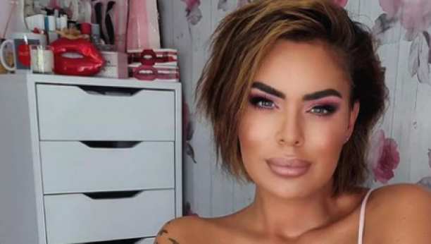 BOMBA! MINA VRBAŠKI OBJAVILA PREPISKU S OŽENJENIM FUDBALEROM Starleta tagovala njegovu ženu, svi u neverici!