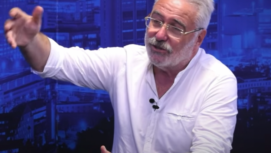 BRANIMIR NESTOROVIĆ PONOVO ZGRANUO SRBIJU Vitezovi, zmajevi, trbušne plesačice, doktor pravi pokret, evo čime će da se bavi