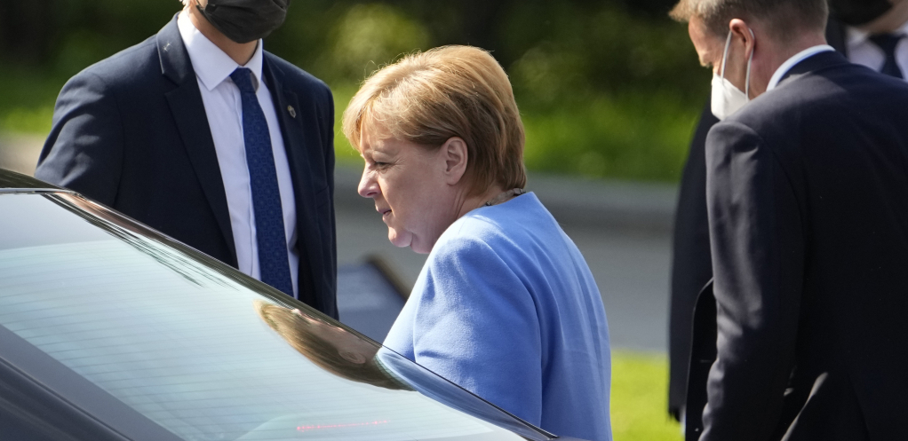 MERKELOVA SVE OTKRILA Ovo je razlog njene drhtavice koja je zabrinula Nemce!