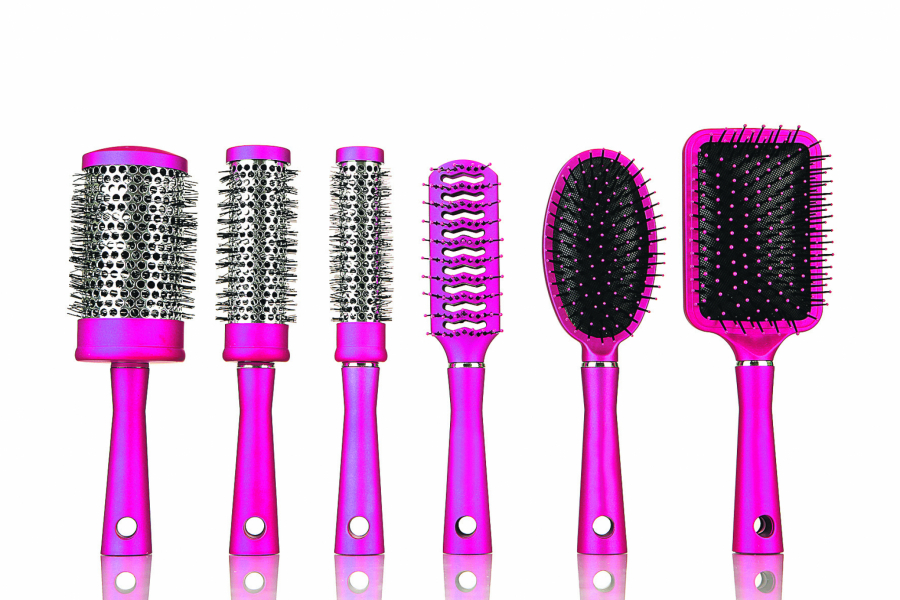 ČUVAJTE SE OPASNIH INFEKCIJA OD POKVARENE ŠMINKE: Evo kad morate da se oprostite od omiljenog karmina!