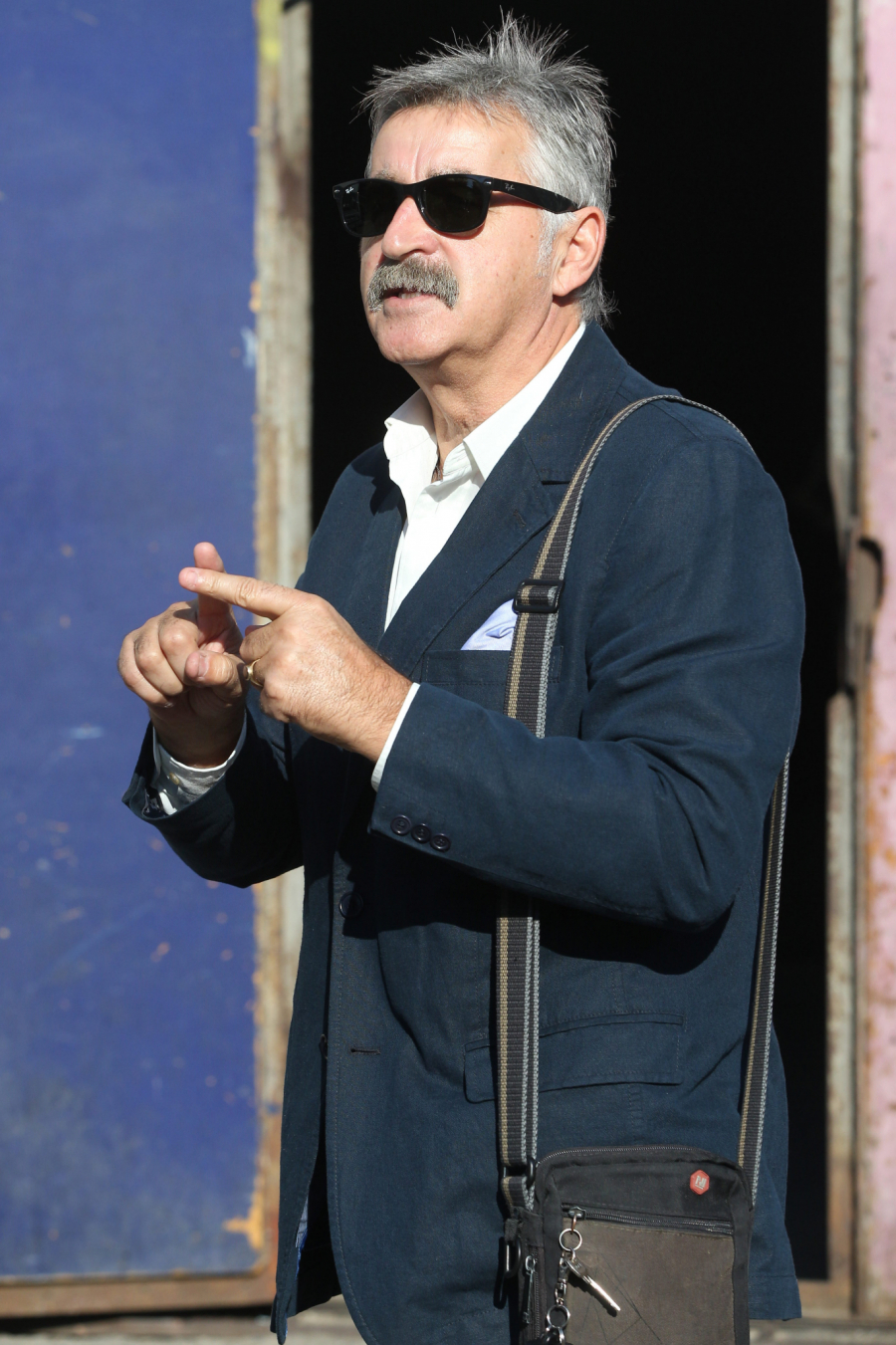 BOSANAC VREĐAO CECU DA JE SAMO PEVAČICA, A OVAKO ON ZARAĐUJE Član žirija u 