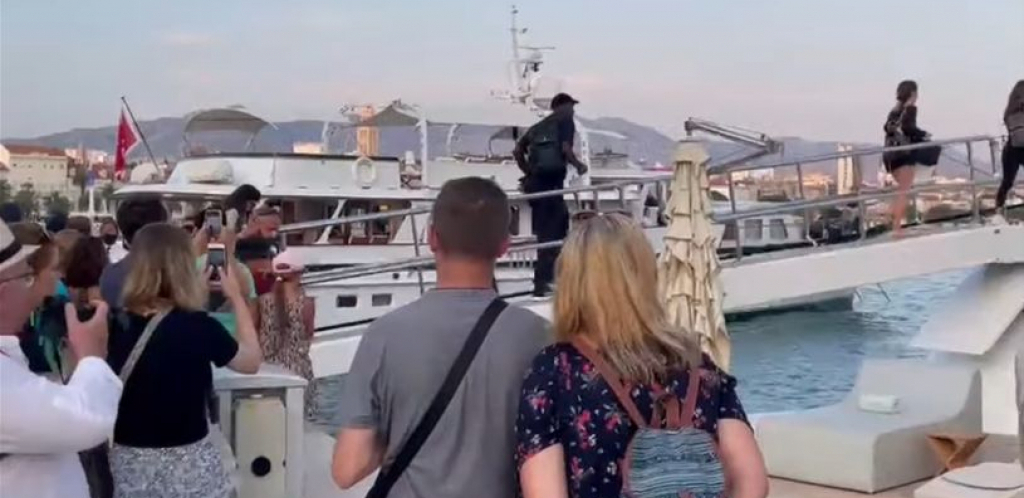 HRVATSKA NA NOGAMA! Majkl Džordan stigao na odmor u Split! Za iznajmljivanje jahte izdvojio pravo bogatstvo! (VIDEO)