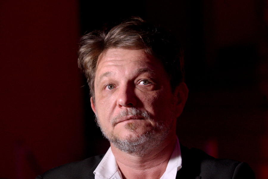 BRANKO ĐURIĆ OTKRIO BJELOGRLIĆEVE MRAČNE TAJNE, POSLE SNIMANJA IH VODIO U SUMNJIVE LOKALE Devojke su ustale i počele da nas masiraju!