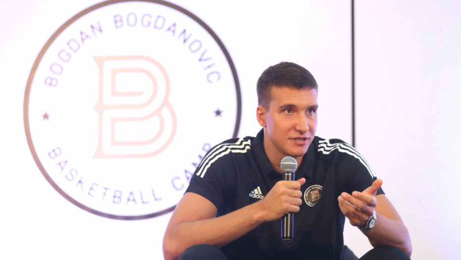 TO JE ONO ŠTO ŽELJKO TRAŽI! Bogdanović gledao Partizan i uživao u sjajnoj utakmici! (VIDEO)