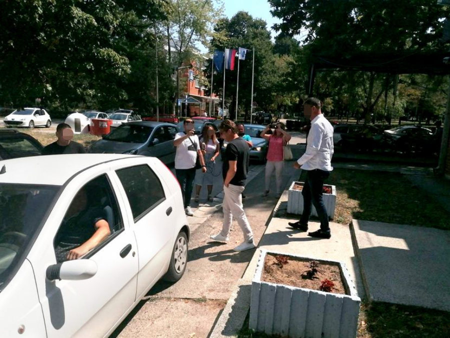 GLUMICA PROGOVORILA O BJELOGRLIĆU Ćerka poznatog glumca komentarisala napad Dragana na Gagu!