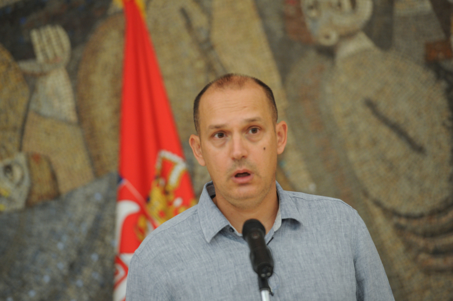 ZLATIBOR LONČAR UPOZORIO GRAĐANE Postoji samo jedan način da se problem reši!