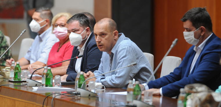 SPREMNE KOVID PROPUSNICE Lončar: Daću jedan predlog...