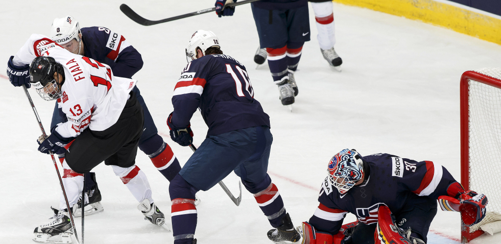 TRAGEDIJA U AMERICI! Poznati hokejaš preminuo u 31. godini!