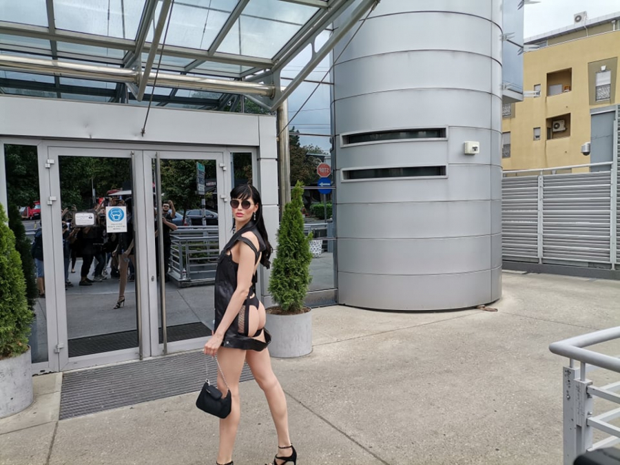 ALO! EKSKLUZIVNO SAZNAJE Ovo je muškarac sa kojim je Deniz imala s*ks u karantinu pred Zadrugu!