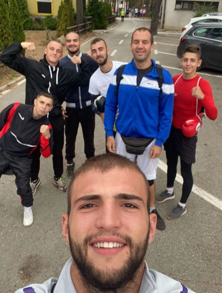 TALENTOVANI BOKSER SE SPREMA ZA SVETSKO PRVENSTVO! Veljko Ražnatović: Srbija  mi je svetinja! (VIDEO)