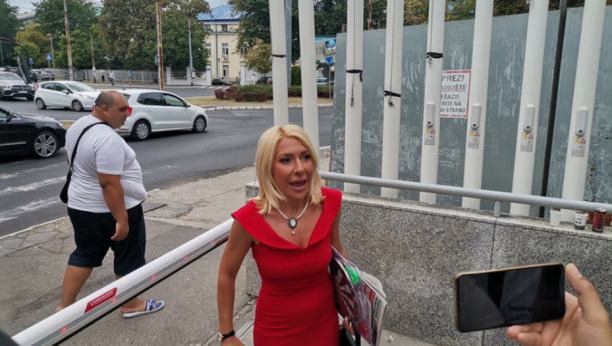 KUPILA SAM STAN U ZGRADI GDE SAM ZAČETA Jovana Jeremić za Alo otkriva sve o nekretnini koju je pazarila za rođendan!