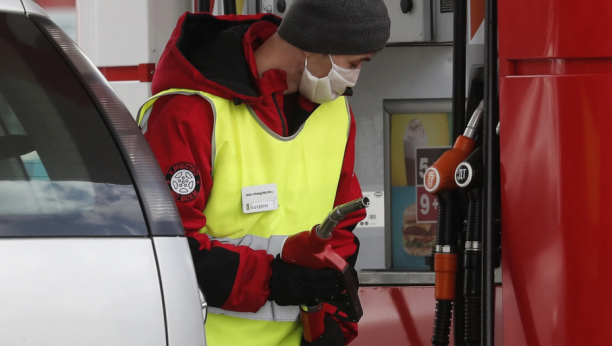 KOMŠIJE U OGROMNIM PROBLEMIMA Od ponoći skuplje gorivo u Hrvatskoj, građani u panici