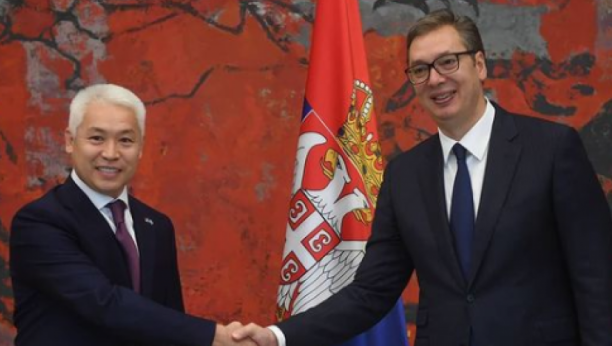 VAŽNA PARTNERSTVA Vučić primio akreditivna pisma ambasadora Kazahstana, Indije i Azerbejdžana