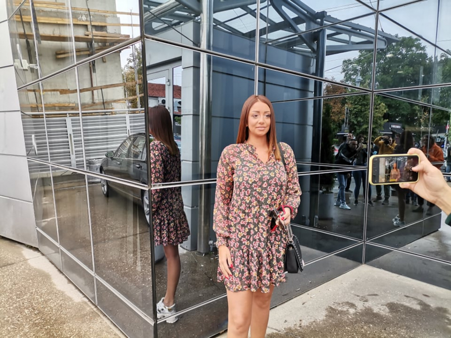 SPREMA SE HAOS, ULAZI DRUGARICA MINE VRBAŠKI Ana Spasojević već bacila oko na Cara, novi ljubavni trougao na pomolu (VIDEO)