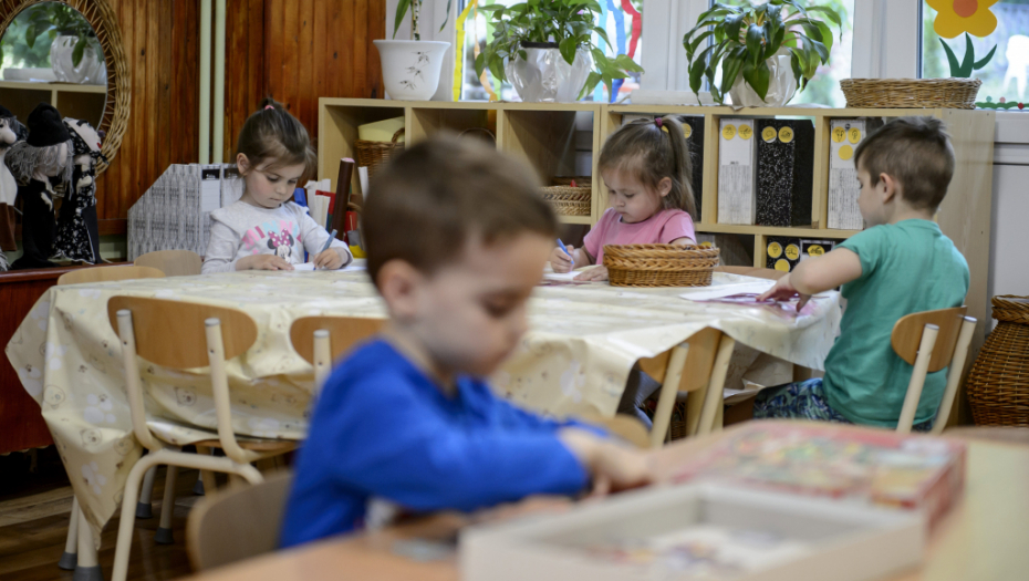 POČELA ISPLATA NOVCA Pare za mališane koji pohađaju privatne vrtiće u Bijeljini