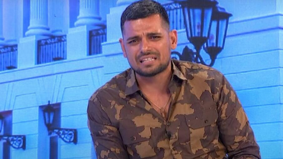 BORO SVE SI SLAGAO! Uživo se uključila majka ovog bivšeg zadrugara i sasula Santani sve u lice, on od blama nije znao šta da radi!