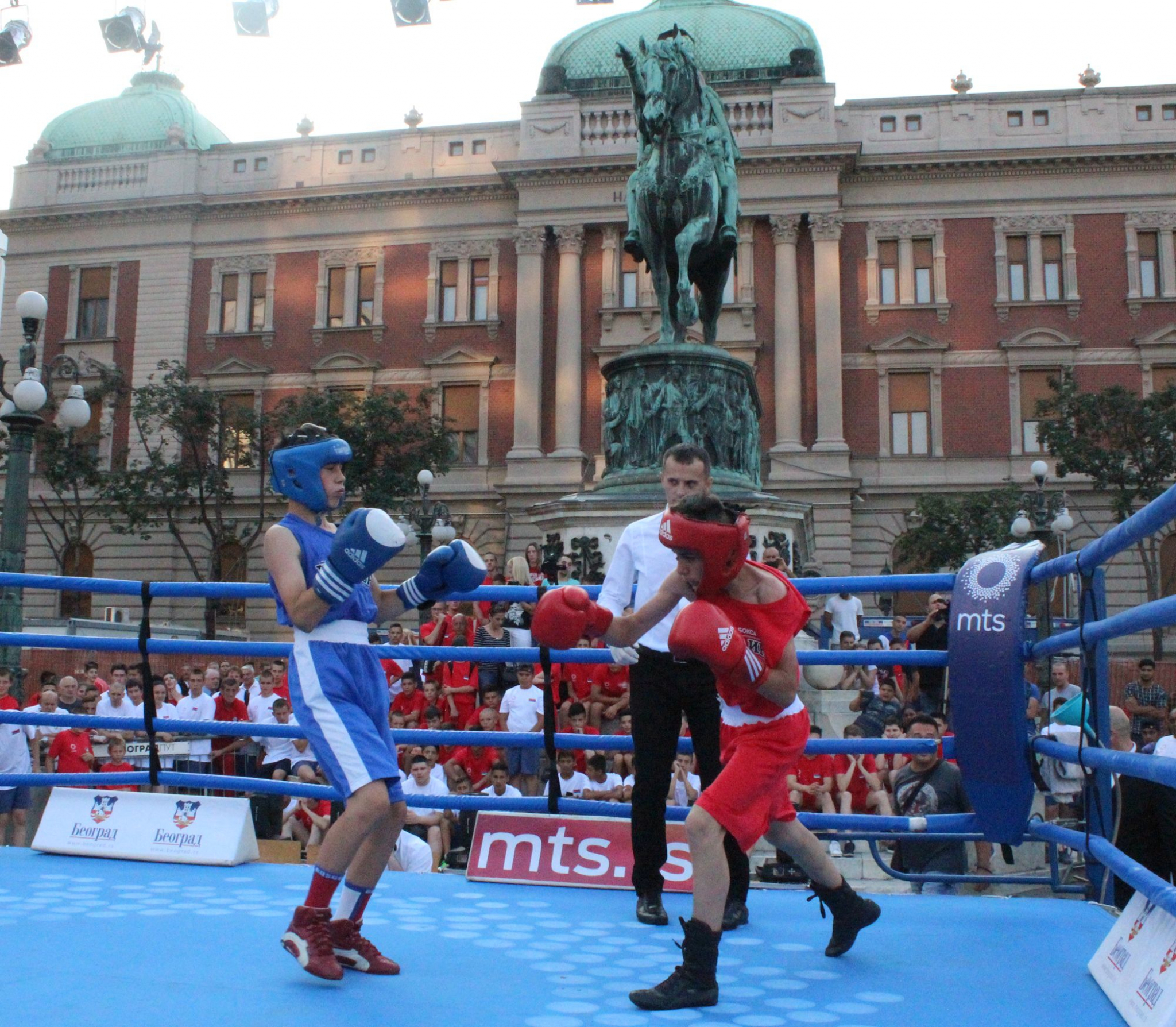 Svetski dan boksa uz čas Roj Džonsa na Trgu u Beogradu