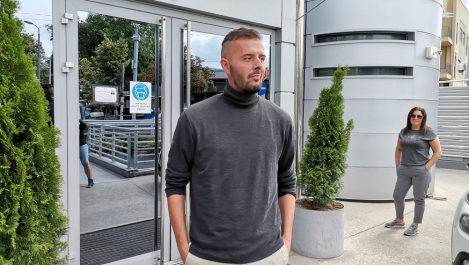 NOVA LJUBAV NA POMOLU! Damiro obleće oko verene Aleksandre, odlepio za zadrugarkom