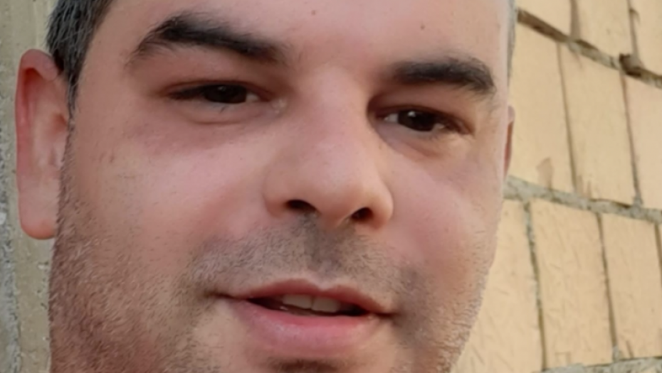 POŠTENJE JE NA PRVOM MESTU Konobar iz Nove Varoši našao na stolu 40.000 pa jurio vlasnika pola dana da mu ih vrati!