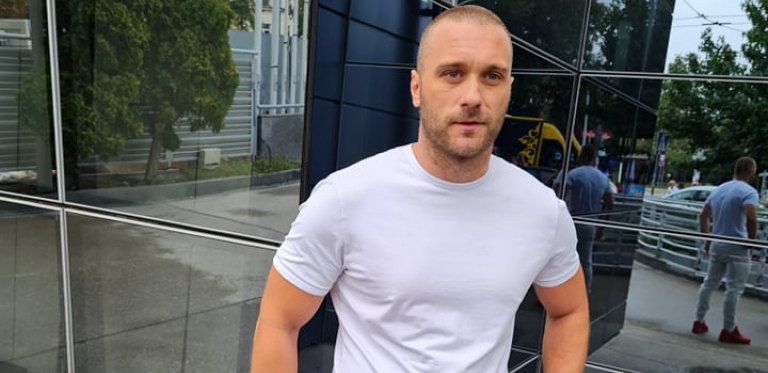 BEOGRADSKI VATERPOLISTA ULAZI U ZADRUGU! Već je bacio oko na poznatu starletu, sprema haos u Zadruzi!