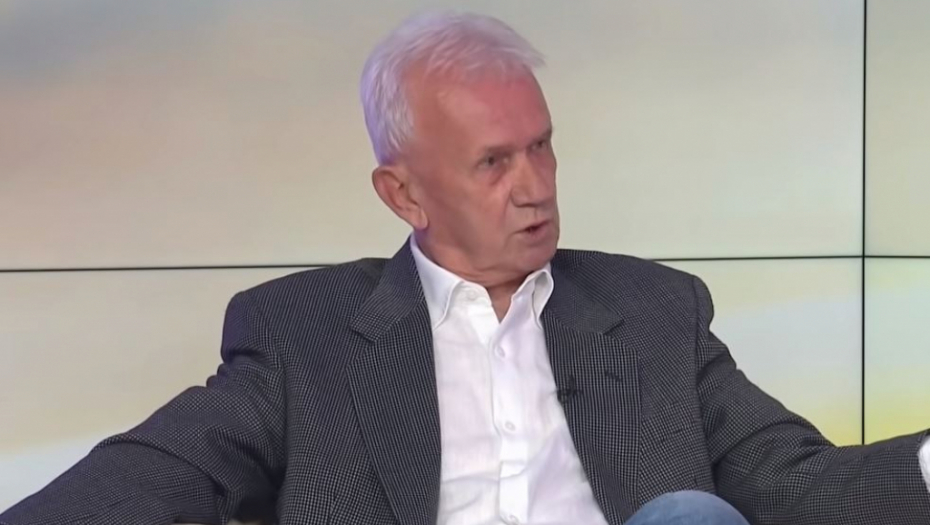 BBC NOVINAR BI DA BIJE ŽENE! Fantazira o šamaranju sudije, bahato preti otkazima (FOTO)