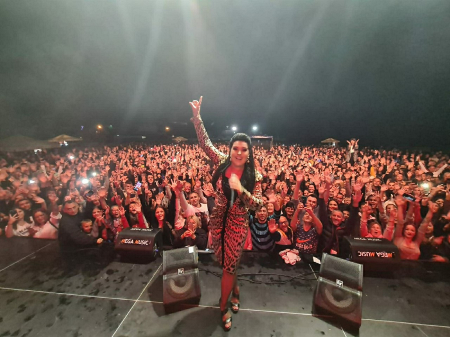 BILA SAM VEOMA ZABRINUTA Dragana Mirković progovorila o koncertu s kog publika nije htela da ode!