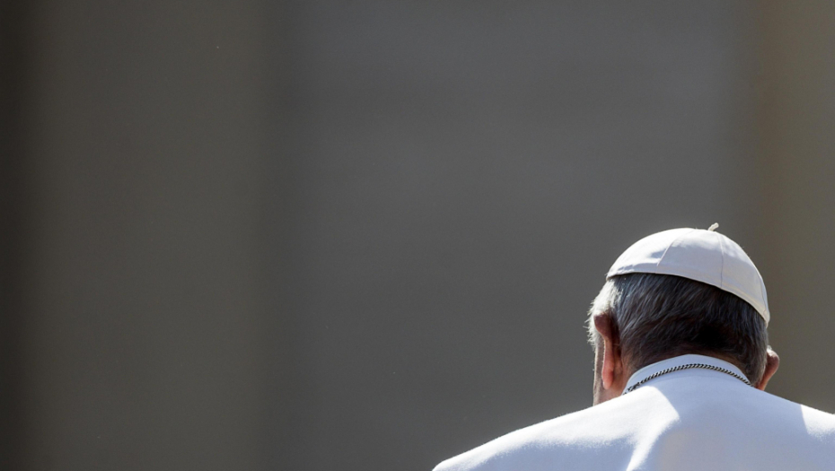 Papa Franja prihvatio ostavku