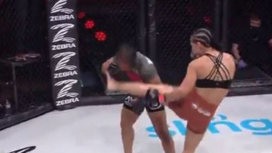 STRAŠAN NOKAUT! Ovako nešto se retko viđa, protivnica nije znala gde se nalazi!