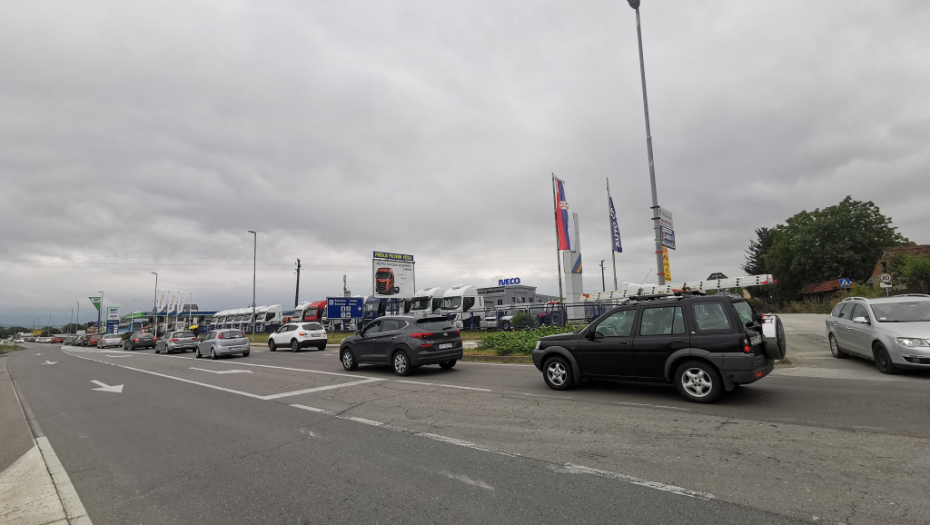 BEZ GUŽVI I ZADRŽAVANJA Prohodno na naplatnim rampama i graničnim prelazima