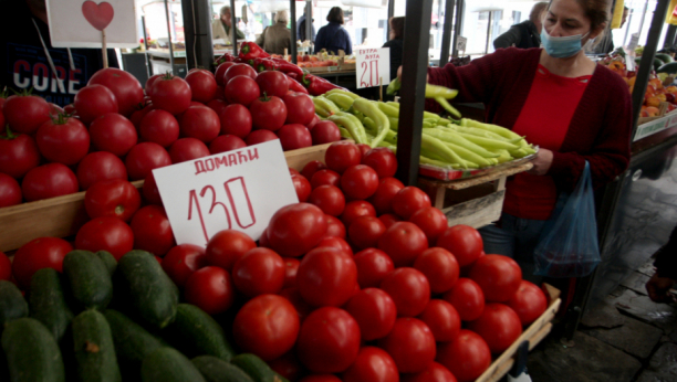 KAO DA ŽVAĆEŠ PAPIR Primetili ste sigurno da paradajz više nema isti ukus, razlog će vas šokirati