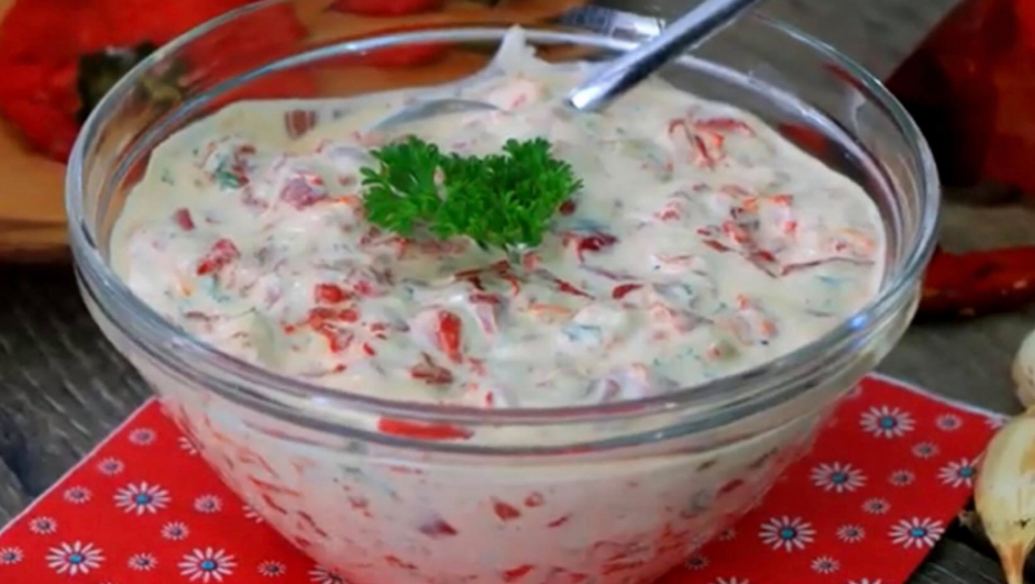 Savršeno ide uz meso i krompir: Napravite kremastu salatu od pečenih paprika