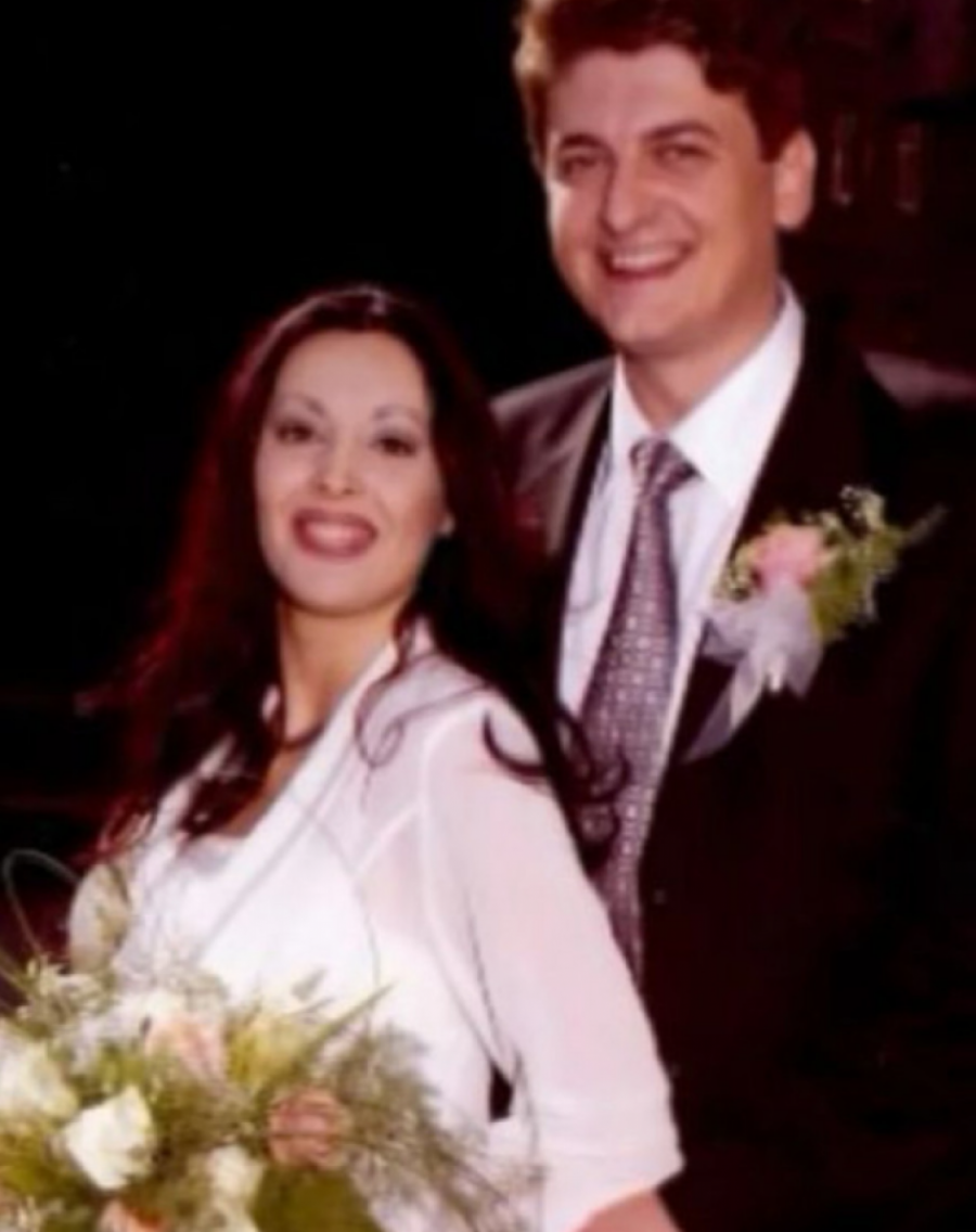 ISPLIVALE NEVIĐENE FOTOGRAFIJE SA VENČANJA Dragana Mirković se udala pre 20 godina za Tonija, pogledajte kako je tada izgledala