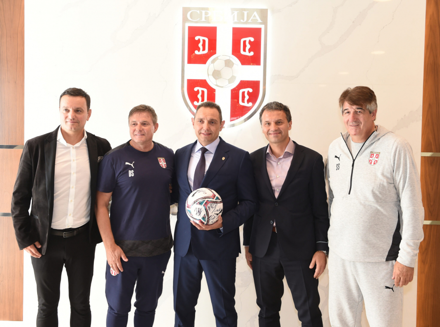 MINISTAR VULIN POSETIO ORLOVE Ima ozbiljnu poruku za roditelje