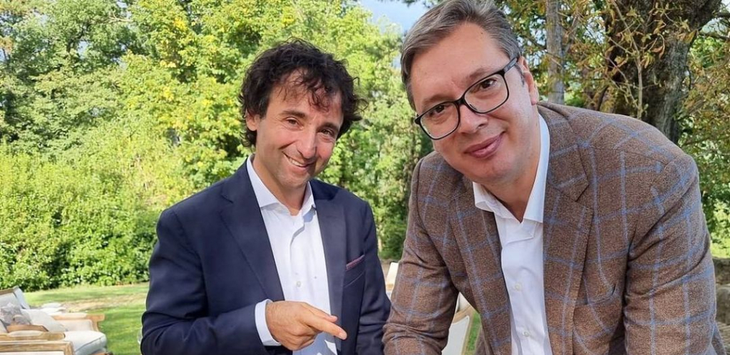 EMOTIVNI DOČEK ZA VUČIĆA Predsednika dočekala nesvakidašnja poruka u restoranu Dvorac Zemono