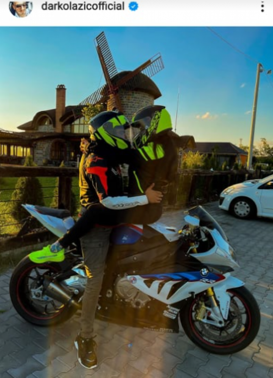 SVE PUCA OD EMOCIJA! Darko Lazić objavio fotku sa lepšom polovinom, a svi se pitaju samo jedno! (FOTO)