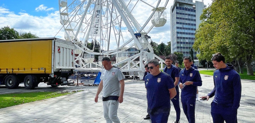 ŠETNJA, PA TRENING U PARKU! "Orlovi" uživaju u Debrecinu, ali kada Piksi kaže "Ajmo momci", svi znaju šta ih čeka! (FOTO)