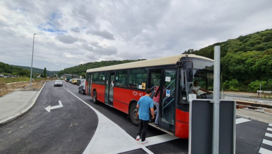 VESIĆ Saobraćaj u Bulevaru patrijarha Pavla od jutros novom trakom (FOTO) (VIDEO)