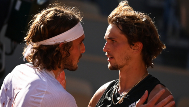 NAVUKAO JE GNEV I protiv Novaka je išao u WC da čita poruke, a sada su svi rešili da razotkriju njegovo varanje